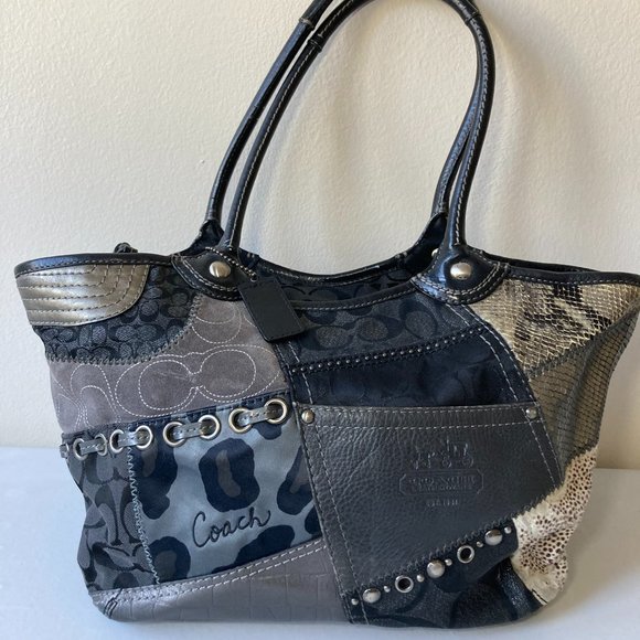 バッグ Ccach Patchwork Signature Shoulder 464 Ccach Patchwork Signature Shoulder Used item Free Shipping